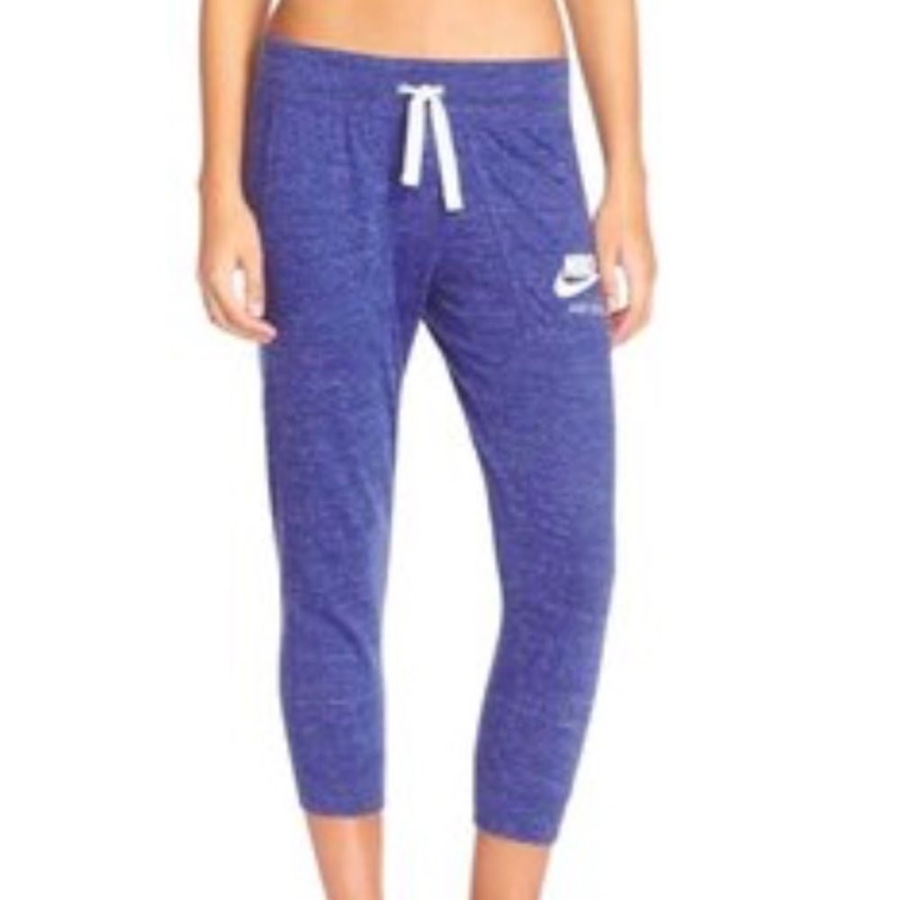 Nike Gym Vintage Capri sweatpants - small